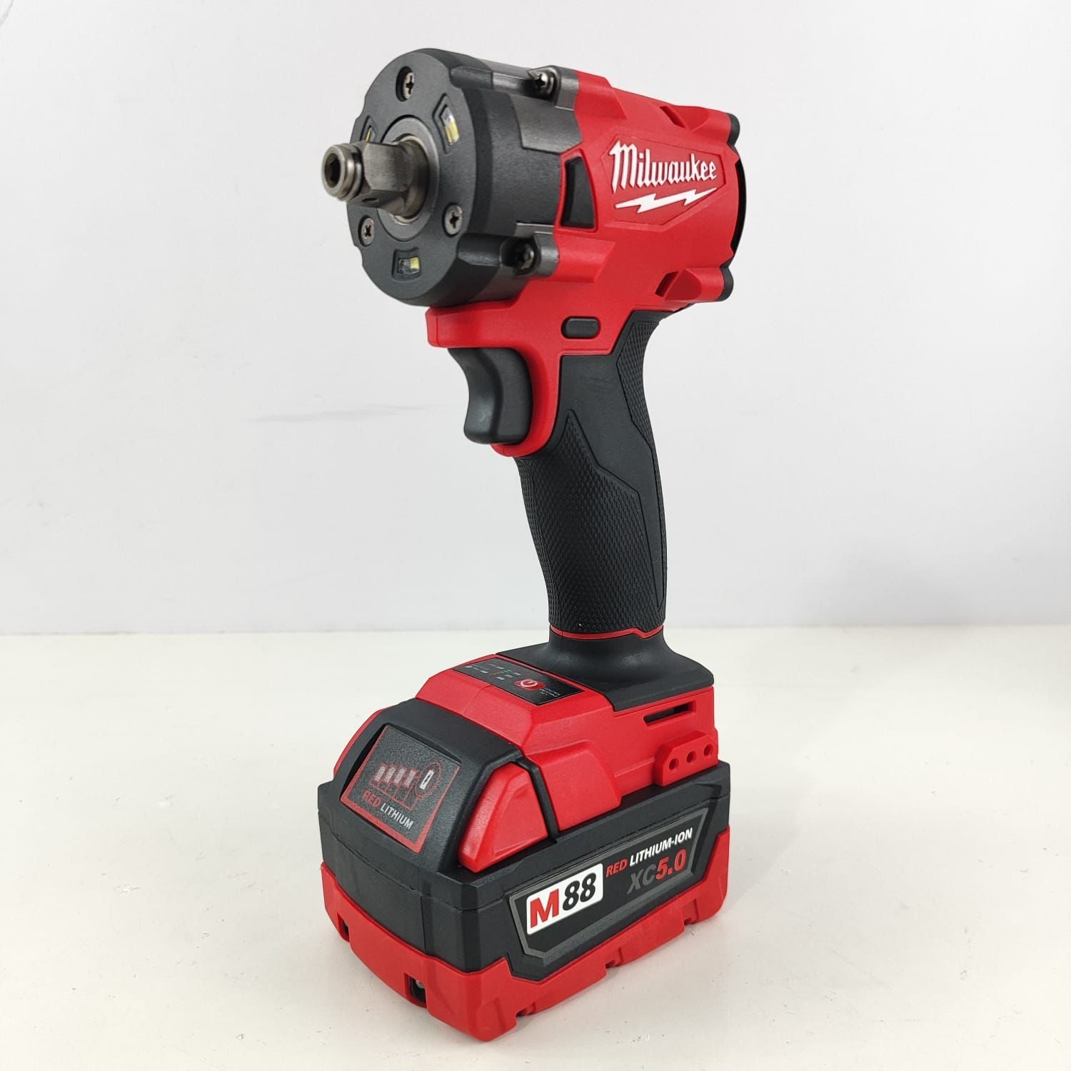 Pistola de impacto inalambrica 320 Nm